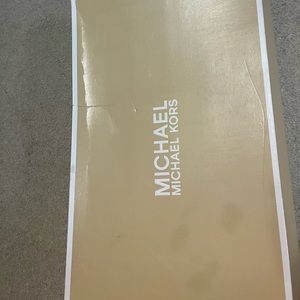 Brand new Michael kors boots size 7 1/2